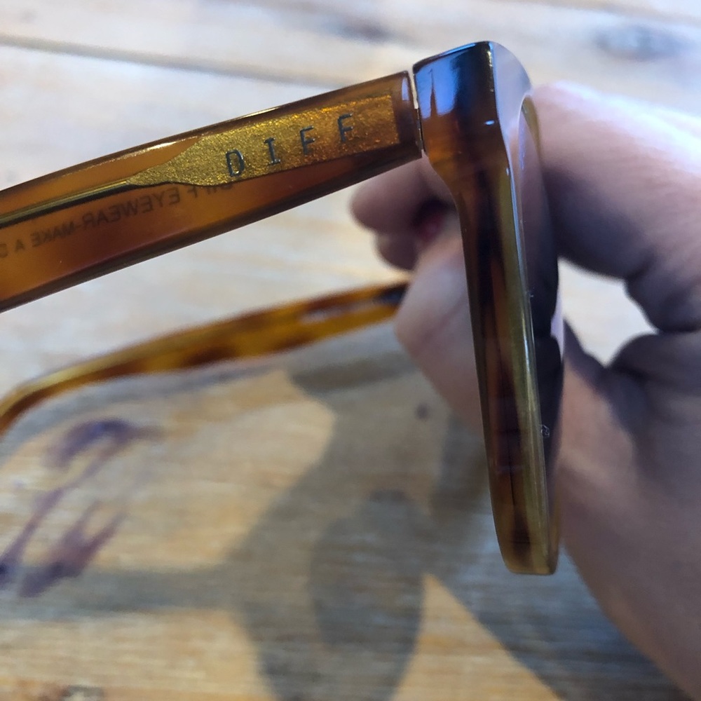 Diff Sunglasses - image 3